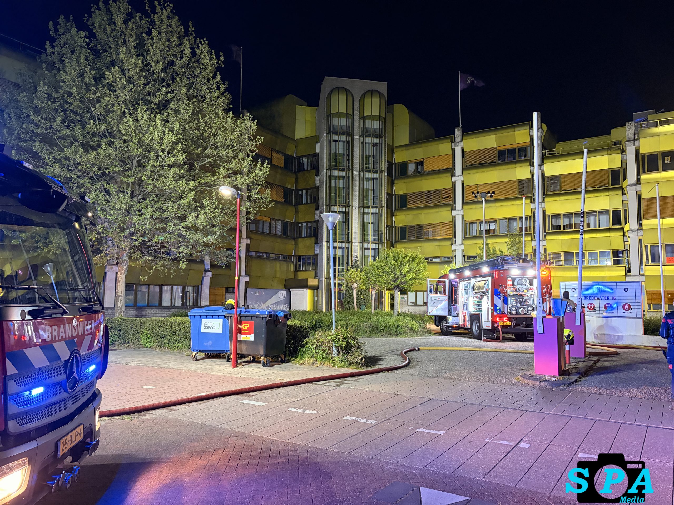 Brand op 3e etage in voormalig bedrijfspand Bredewater in Zoetermeer